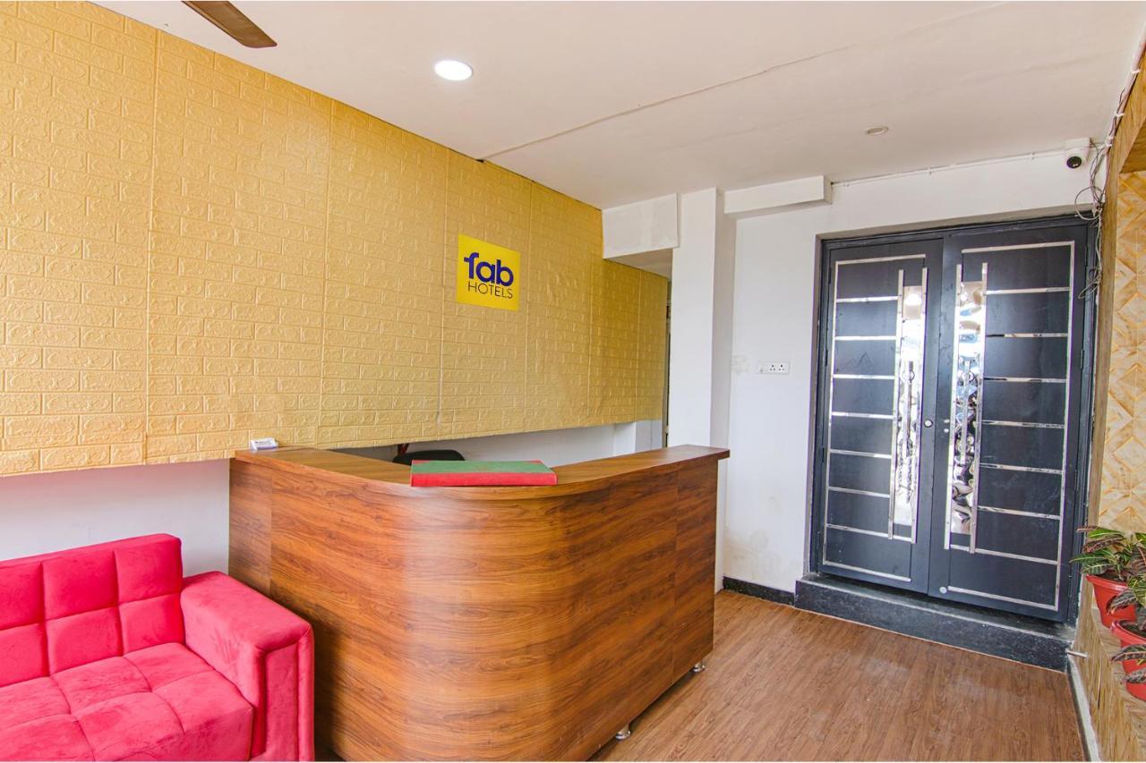 Fabhotel Satyam International Noida Luaran gambar