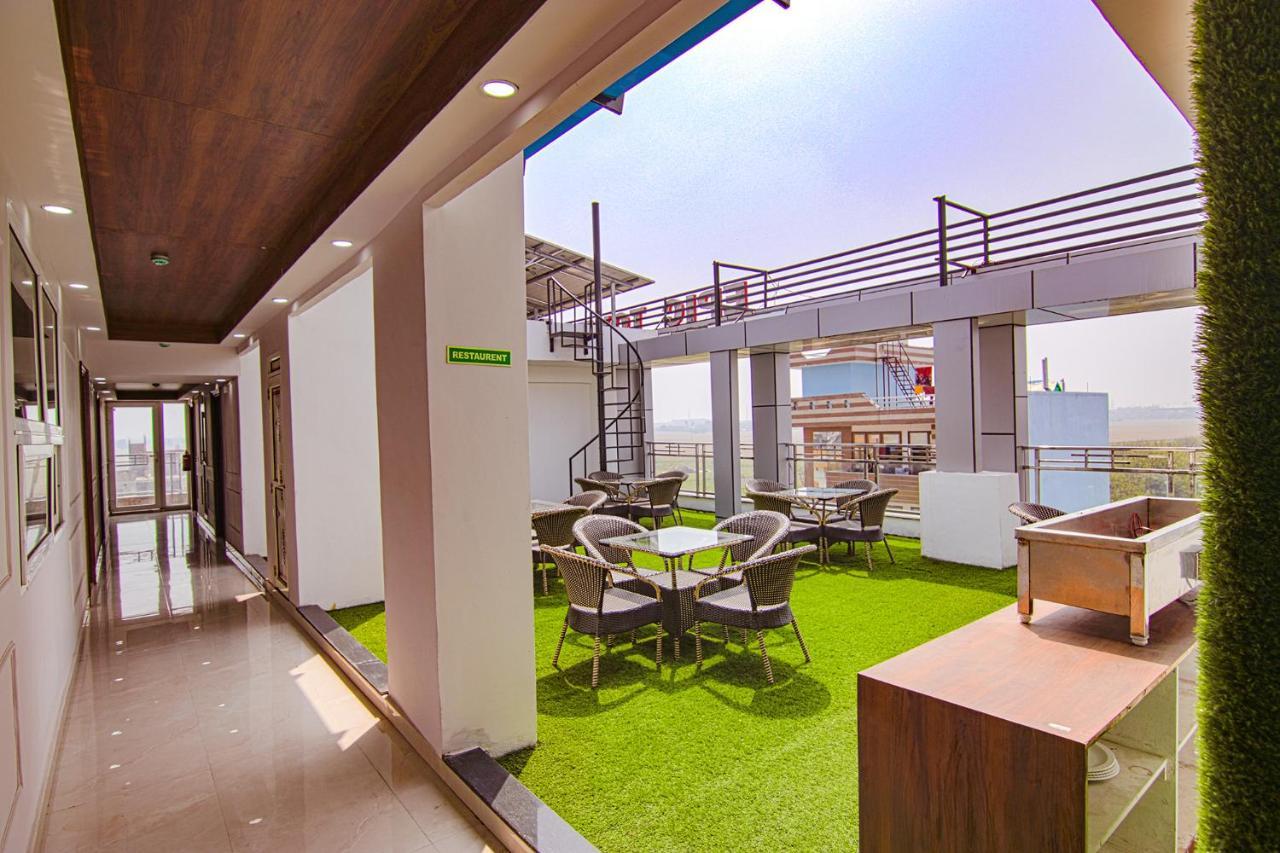 Fabhotel Satyam International Noida Luaran gambar