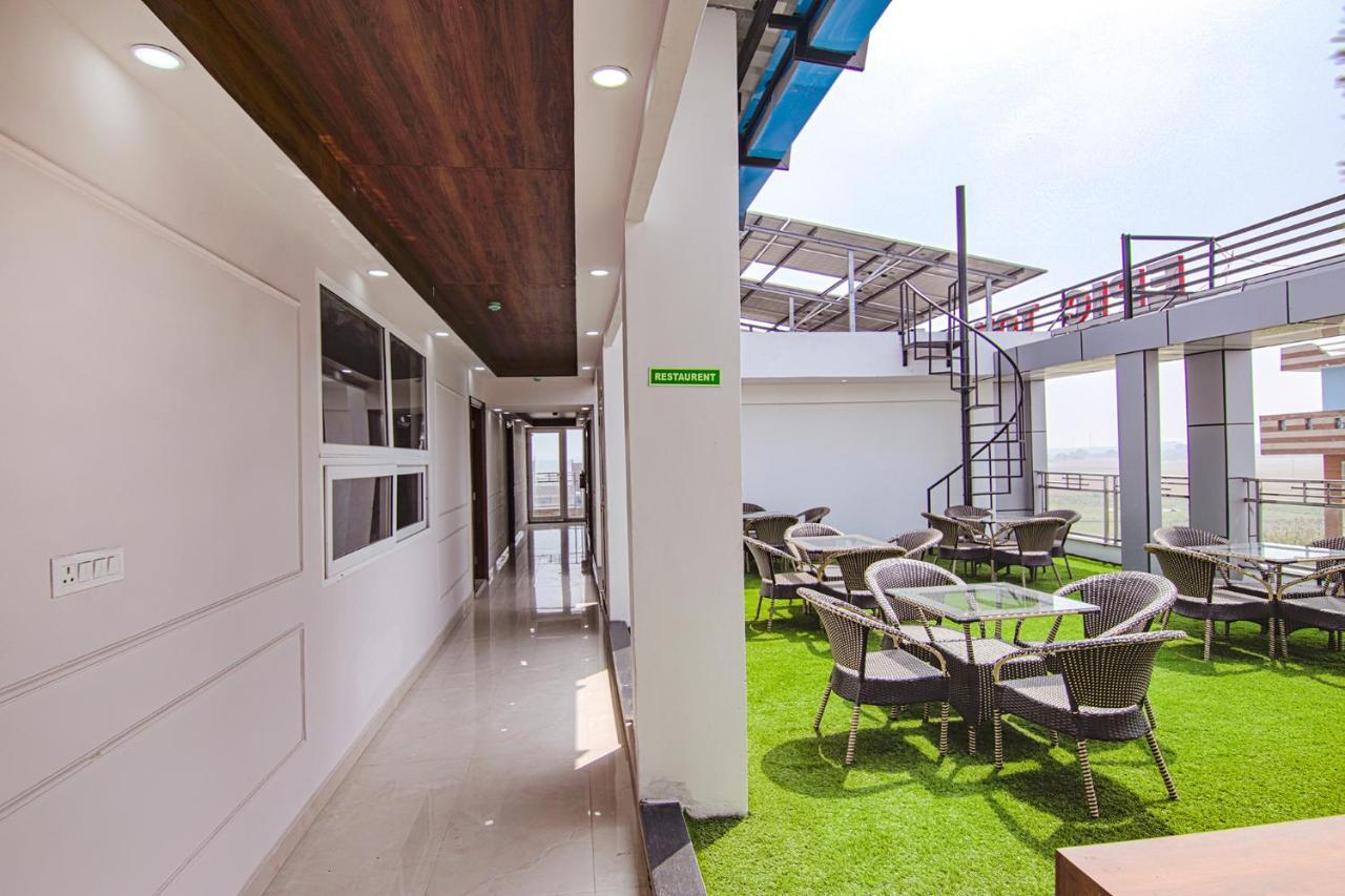 Fabhotel Satyam International Noida Luaran gambar